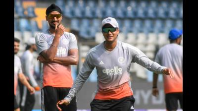'इनके लिए तो दो कीपर चाहिए', अर्शदीप सिंह संग मस्ती करते नजर आए अभिषेक शर्मा