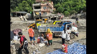 नेपाल बाढ़: मृतकों की संख्या ग्यारह सौ के पार, सर्च ऑपरेशन जारी
