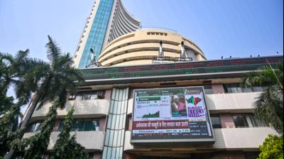 भारतीय शेयर बाजार कमजोर वैश्विक संकेतों से लाल निशान में खुला, आईटी