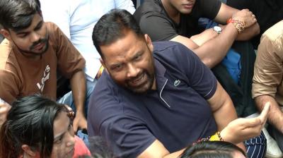 पार्लियामेंट स्ट्रीट थाने के बाहर सीजेपी का प्रदर्शन जारी, पप्पू यादव