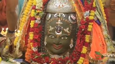 भस्म आरती: अजा एकादशी पर भांग से सजे बाबा महाकाल, चांदी के मुकुट और