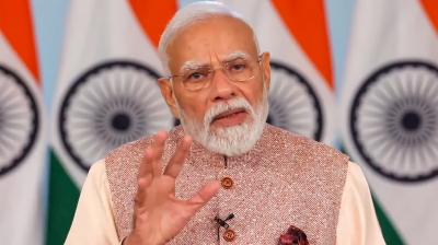 'विवेकी और कुशल व्यक्ति को किसी भी विषय के सारतत्व को ग्रहण करना