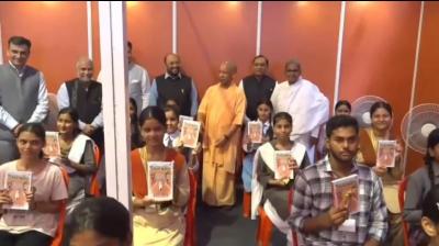 योगी सरकार में पुस्तक महोत्सव को नया विस्तार: किताबें दिखाती हैं
