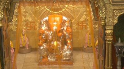 जयपुर के मोती डूंगरी गणेश मंदिर में सिंधारा रस्म के लिए जुटे अविवाहित