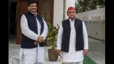 यूपी चुनाव से पहले 'चचा आउट, भतीजा इन', अखिलेश यादव ने शिवपाल को बड़ी