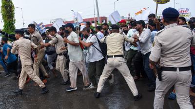 बिहार : 70वीं बीपीएससी और दरोगा भर्ती रद्द करने की मांग; पटना में