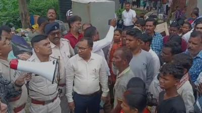 रांची में अतिक्रमण हटाओ अभियान को लेकर लगातार दूसरे दिन बवाल, सड़क पर