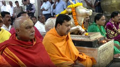 भाजपा अध्यक्ष नितिन नवीन ने उज्जैन के महाकालेश्वर मंदिर में किए
