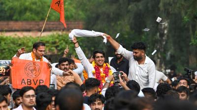 दिल्ली विश्वविद्यालय छात्रसंघ चुनाव: 'जेनजी देश के साथ खड़ी है',