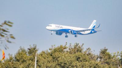 बैंकॉक से दिल्ली जा रही इंडिगो की उड़ान ने मेडिकल इमरजेंसी के चलते
