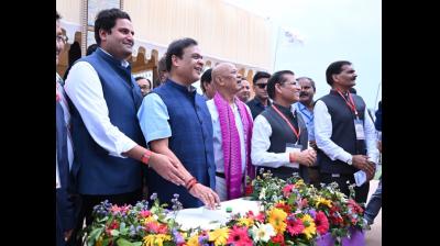 असम के मुख्यमंत्री ने धुबरी में अदाणी पावर के 48,000 करोड़ रुपए के