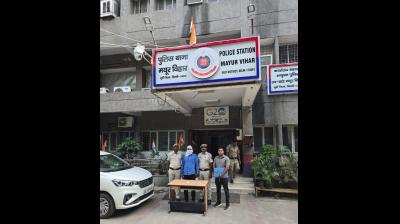 दिल्ली में एटीएम कार्ड बदलकर ठगी करने वाला शातिर गिरफ्तार, 3 कार्ड