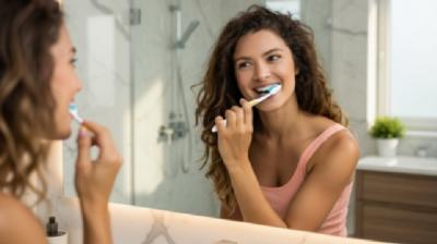 सड़न, बदबू और मसूड़ों से खून आने की परेशानी को दूर करेगा प्राकृतिक टूथपेस्ट; जानें बनाने की आसान विधि