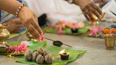 पितरों के पिंडदान के लिए क्यों प्रसिद्ध है नारायणी शिला? जानें सदियों