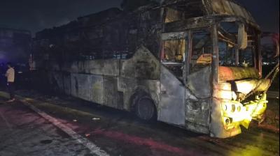 19 चालान के बावजूद एक्सप्रेसवे पर दौड़ती रही बस, नियमों की अनदेखी के