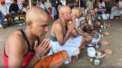 पितृ पक्ष 2026: पितरों को कैसे करें खुश, जानें तर्पण-दान का महत्व