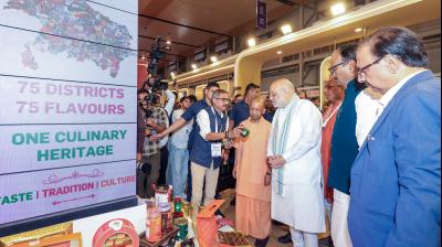 यूपी ट्रेड शो : बागपत का घेवर, शामली की पलंग तोड़ पेड़ा-बर्फी बनीं