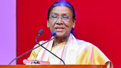एशियन गेम्स: राष्ट्रपति द्रौपदी मुर्मु ने कुमकुम, प्रणवी को गोल्ड और