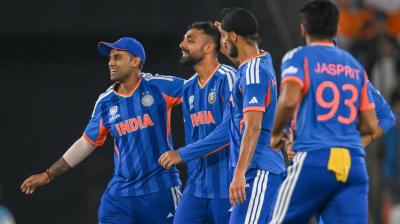टी20 वर्ल्ड कप विजेताओं पर बरसा पैसा, बीसीसीआई देगा 131 करोड़ रुपए का नकद इनाम