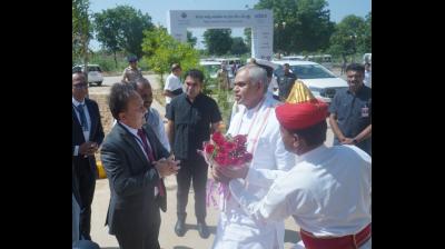 अदाणी ग्रुप और कच्छ यूनिवर्सिटी ने लॉन्च किया ग्रीन एनर्जी सेंटर ऑफ