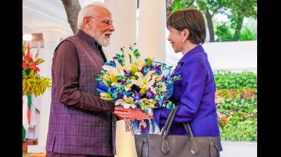 प्रधानमंत्री मोदी के 25 साल का राजनीतिक नेतृत्व शानदार: जापानी पीएम