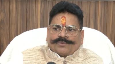 पटना-लखनऊ इंडिगो फ्लाइट में दहशत के बीच सुरक्षित लैंडिंग, गोपाल राय