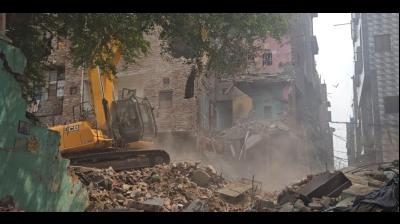 सीमापुरी हादसे में पांच लोगों की मौत के बाद एमसीडी का एक्शन, अवैध