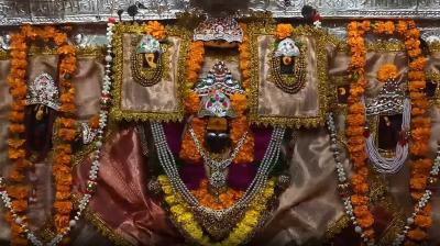 प्रयागराज स्थित कल्याणी देवी मंदिर में धूमधाम से चल रही नवरात्र की
