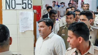 दिल्ली दंगा मामला: ताहिर हुसैन दंगा भड़काने के आरोप में दोषी करार,