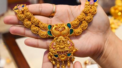 हफ्ते के पहले दिन सोने-चांदी में बड़ी गिरावट, बाजार खुलते ही 1,400
