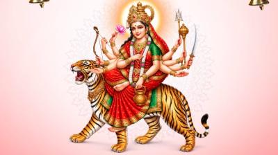 देवी दुर्गा के तृतीय स्वरूप मां चंद्रघंटा को केंद्रीय मंत्री गडकरी और