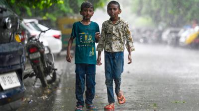 दिल्ली-एनसीआर : एक्यूआई पहुंचा लाल निशान के पास, एक बार फिर बारिश की