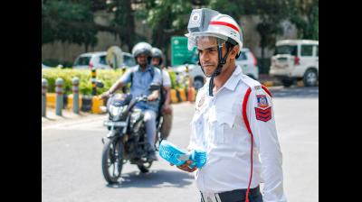त्योहारी सीजन में दिल्ली ट्रैफिक पुलिस की मोटरसाइकिल पेट्रोलिंग तेज,
