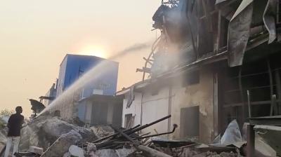 राजस्थान के पाली में फैक्ट्री में भीषण आग, तीन मजदूर गंभीर झुलसे, दो