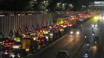 भारत में नवरात्रि पर गाड़ियों की धमाकेदार सेल, बिक्री 11.23 लाख
