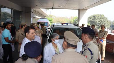 नोएडा : फैक्ट्री में भीषण आग, 32 लोग अस्पताल में भर्ती; 250 के करीब लोग नाइट शिफ्ट में कर रहे थे काम