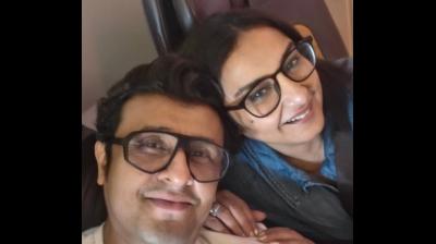 सोनू निगम को देख खिल उठा दिव्या दत्ता का चेहरा, फोटो शेयर कर लिखा नोट