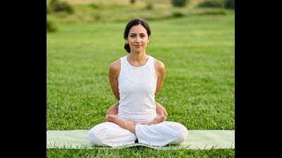 क्या आप भी योग करते समय शरीर पर डालते हैं जरूरत से ज्यादा जोर? आयुष