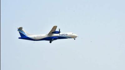 चक्रवात 'अर्नब' के चलते कई उड़ानें रद्द, सरकार ने एयरलाइंस को जारी की