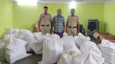 दिल्ली पुलिस ने 1073 किलोग्राम से अधिक पटाखे जब्त किए, 10 एफआईआर दर्ज