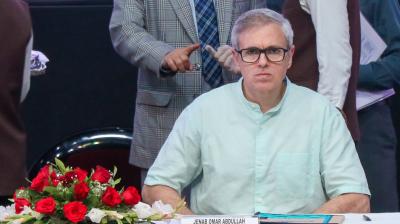 जम्मू में फारूक अब्दुल्ला पर फायरिंग की कोशिश, उमर बोले- 'पिता खुश और आभारी, लोगों की शुभकामनाओं से उत्साहित'