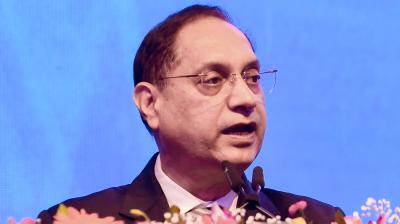 बाजार में उतार-चढ़ाव से घबराएं नहीं, धैर्य रखें रिटेल निवेशक: सेबी प्रमुख