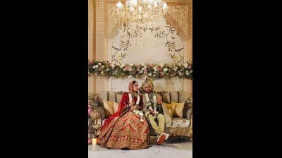 वंशिका चड्ढा के साथ शादी के बंधन में बंधे कुलदीप यादव, मसूरी में लिए सात फेरे