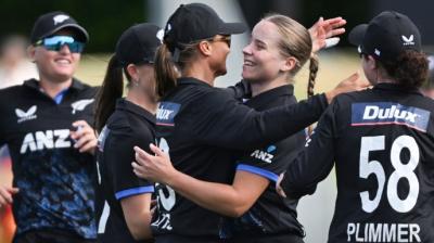 टी20 सीरीज: कप्तान अमेलिया केर की तूफानी पारी, न्यूजीलैंड ने पहले मैच में दक्षिण अफ्रीका को 80 रन से हराया