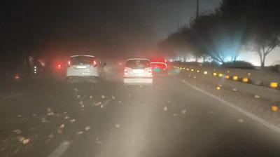 एनसीआर में अचानक बदला मौसम, धूल भरी आंधी और बूंदाबांदी से जनजीवन प्रभावित