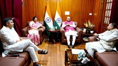 दिल्ली : सीएम रेखा गुप्ता ने विधानसभा अध्यक्ष से की शिष्टाचार मुलाकात, बजट सत्र की तैयारियों पर हुई चर्चा