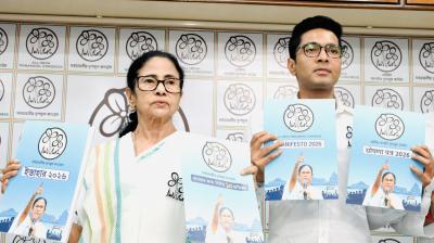पश्चिम बंगाल चुनाव: तृणमूल कांग्रेस ने जारी किया 10 सूत्रीय चुनावी घोषणापत्र