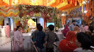 चैत्र नवरात्र का पांचवां दिन: झंडेवाला माता मंदिर में उमड़ा श्रद्धालुओं का सैलाब, स्कंद माता की पूजा