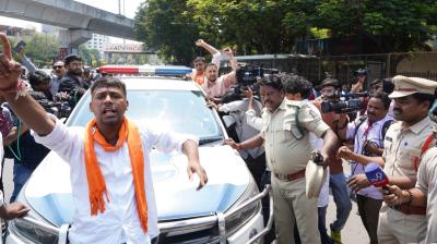 हैदराबाद: तेलंगाना विधानसभा घेराव से पहले पुलिस ने भाजपा नेताओं को हिरासत में लिया