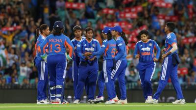 टी20: भारतीय महिला टीम ने जीता पहला मैच, ऑस्ट्रेलिया को डीएलएस नियम के तहत 21 रन से हराया